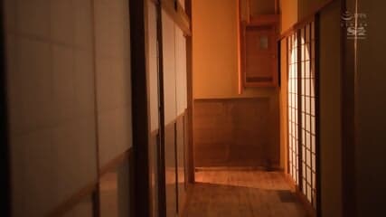 義父にレ●プされ心底嫌なのにキスされるだけで無抵抗に濡れてしまう唇が敏感すぎる美人妻 葵つかさ