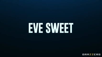 Eve Sweet And Jesus Reyes Dive Into A Steamy Adventure With The Pervy Roommate!